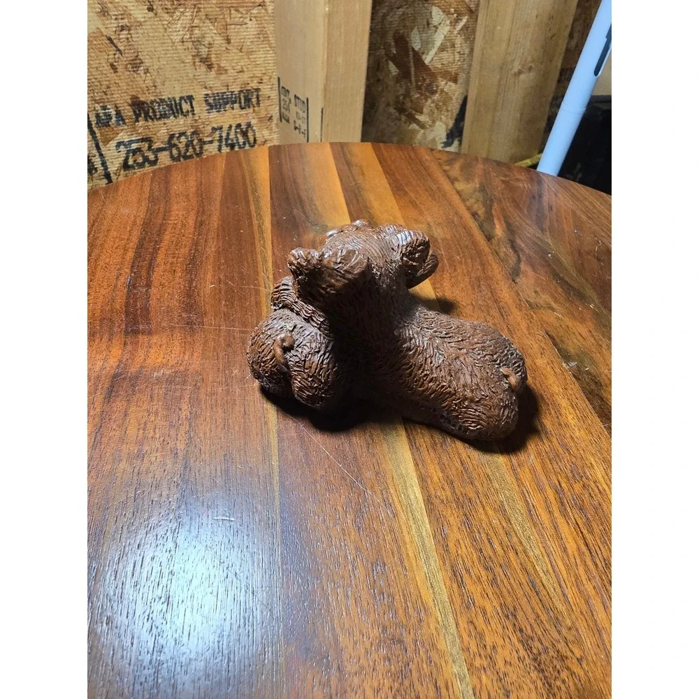 Red Mill Mfg Handcrafted Two Pigs Figurine Brown Carved Look Made in USA